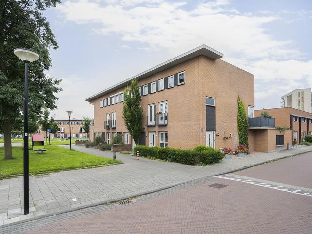 Essenwede 40, Barendrecht