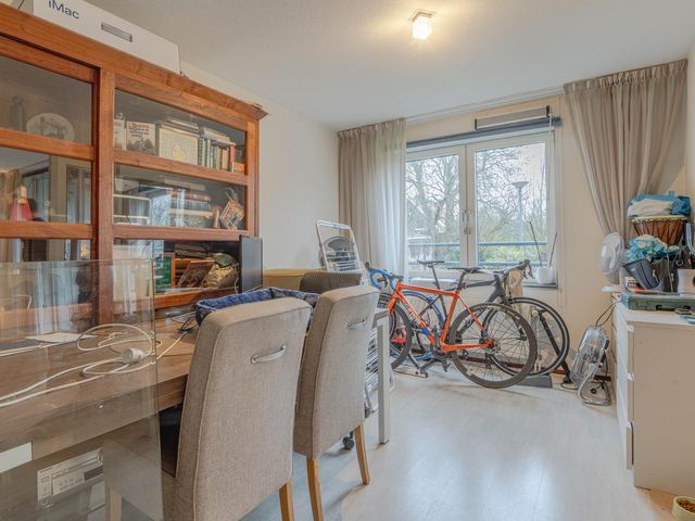 Zanglijsterstraat 15, Rotterdam