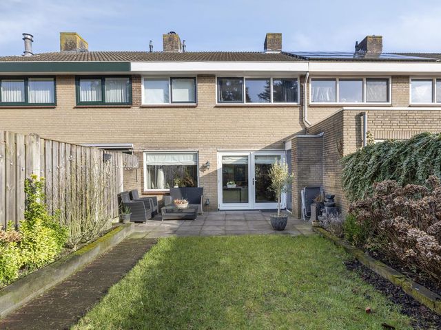 Barietdijk 18, Roosendaal