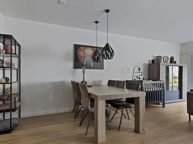 Barietdijk 18, Roosendaal