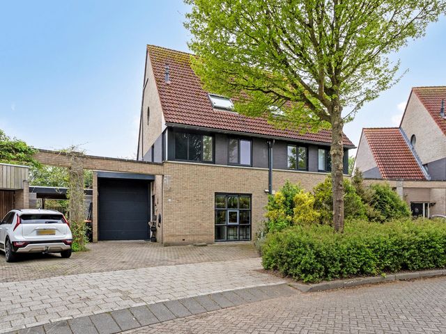 Grote Beer 63, Zeewolde