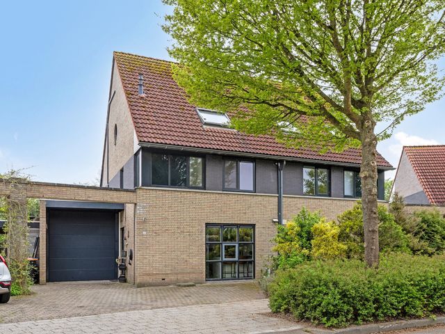 Grote Beer 63, Zeewolde