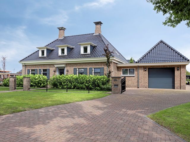 J. Abelnstraat 6, Emmer-Compascuum