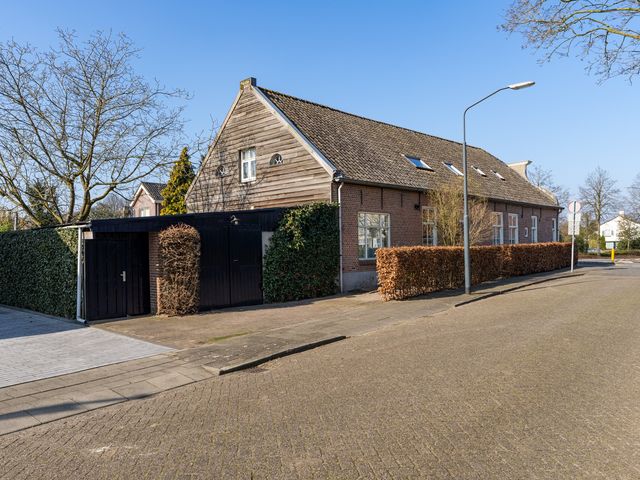 Raadhuisstraat 41, Sprang-Capelle