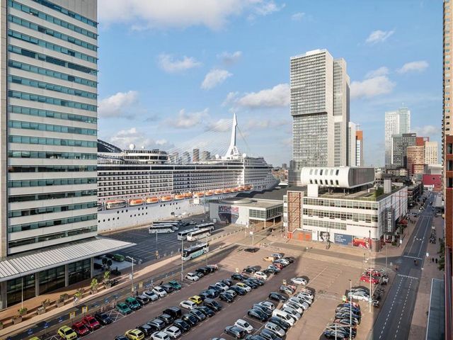 Landverhuizersplein 27, Rotterdam