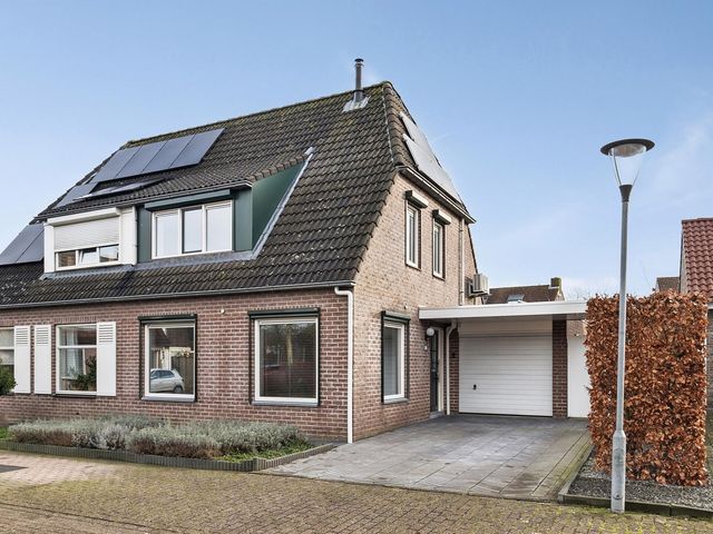 Volkerak 10, Terneuzen