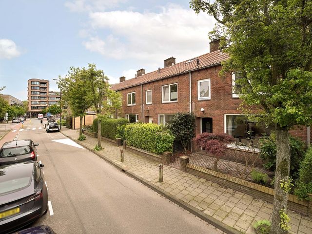 Schoutenburgstraat 32, Oegstgeest