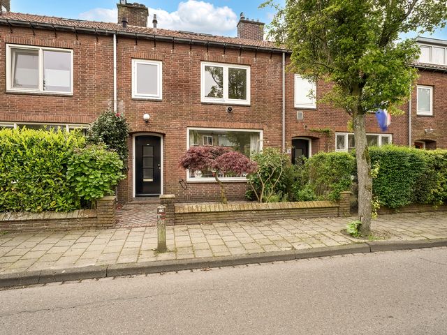 Schoutenburgstraat 32, Oegstgeest