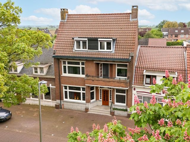 Plein 42, Zaamslag