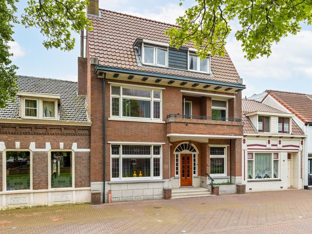 Plein 42, Zaamslag