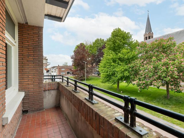 Plein 42, Zaamslag
