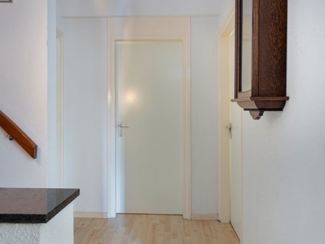 Kamille 9, Delden