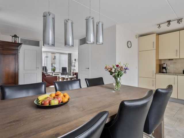 Kralingenstraat 17, Tilburg
