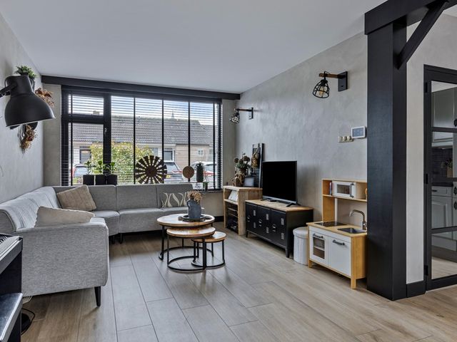 Van Brederodestraat 32, Noordeloos
