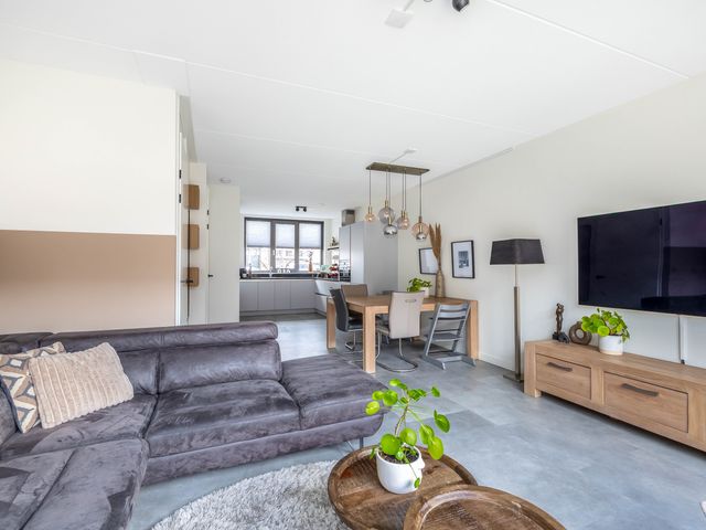 Grondel 16, Waddinxveen