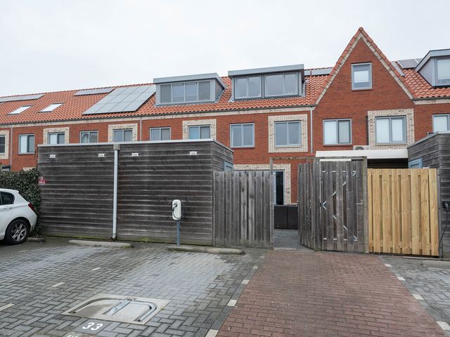 Ewijkplantsoen 15, Hoofddorp