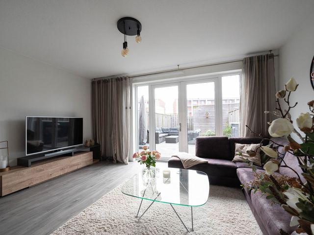 Ewijkplantsoen 15, Hoofddorp