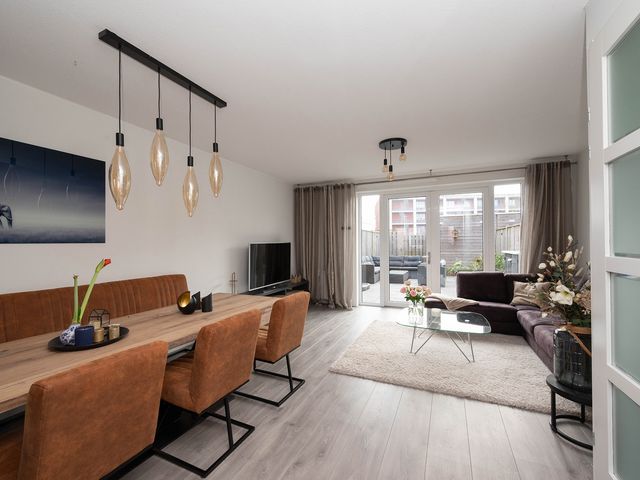 Ewijkplantsoen 15, Hoofddorp