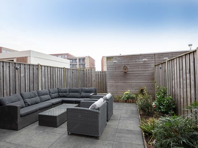 Ewijkplantsoen 15, Hoofddorp