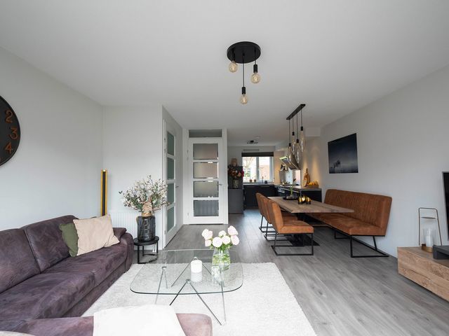 Ewijkplantsoen 15, Hoofddorp
