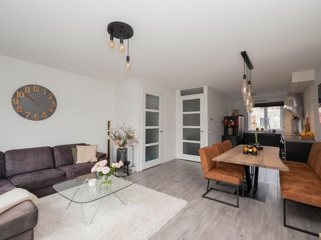 Ewijkplantsoen 15, Hoofddorp