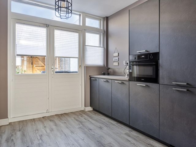 Burgemeester Geillstraat 42, Terneuzen