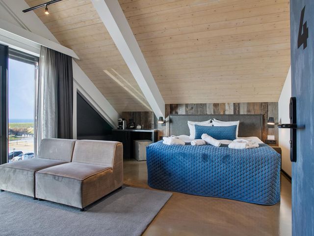 Oesterdam 25b, Tholen