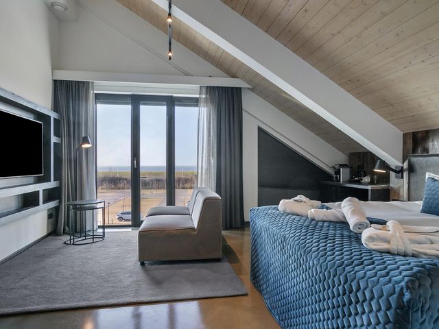 Oesterdam 25b, Tholen