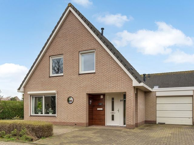 Betuwe Singel 37, Lienden