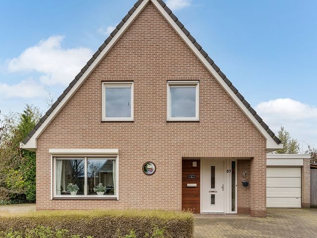 Betuwe Singel 37, Lienden