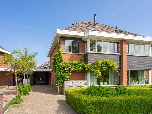 Zuider Kadijk 66, Enkhuizen
