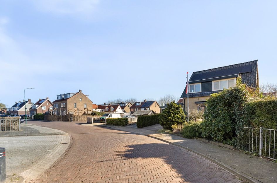 De Ruyterstraat 2