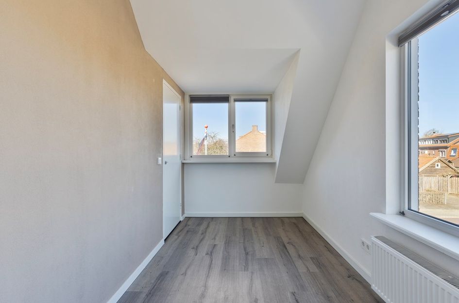 De Ruyterstraat 2