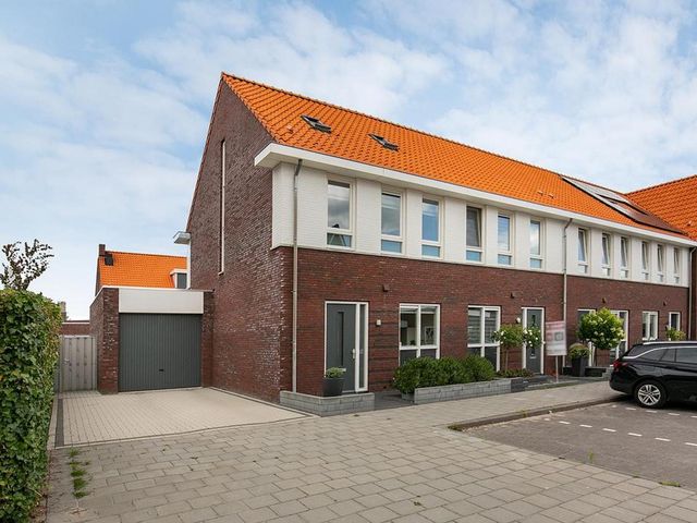 Wilgenroos 1, Hoeven