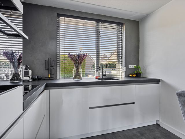 Bereklauw 30, Klazienaveen