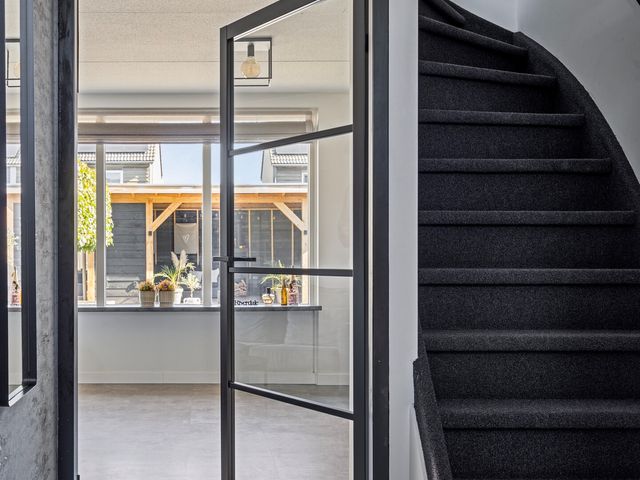 Bereklauw 30, Klazienaveen