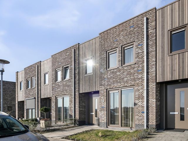 Apollovlinder 19, Terneuzen