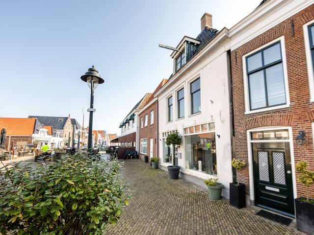 Plein 5, Makkum
