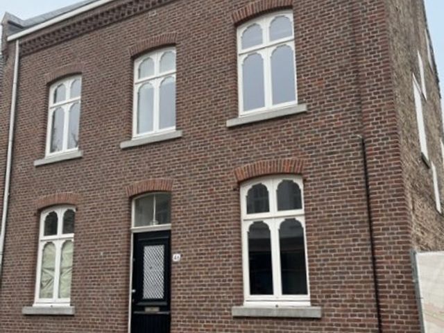 Bovenste straat 46, Echt