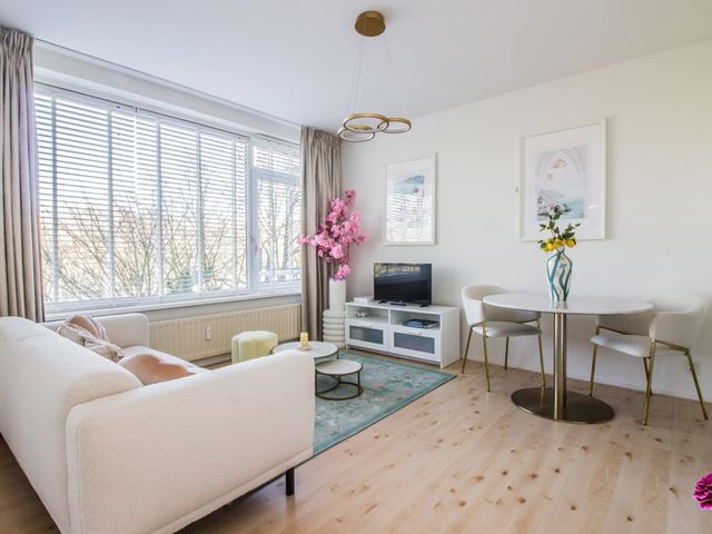 Huis te Landelaan 15F502, Rijswijk
