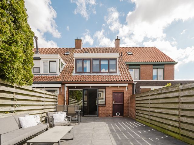 Slakkenveen 124, Spijkenisse