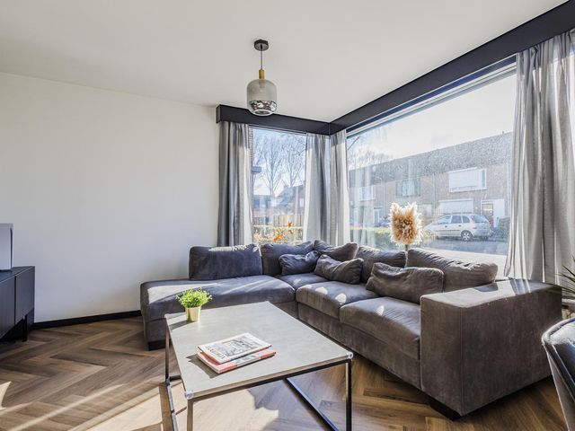 Castiliestraat 33, Philippine