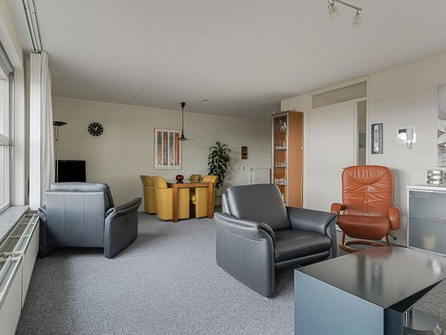 Middeldijkerplein 88, Barendrecht