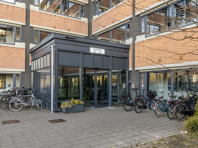 Zandsteen 65, Hoorn