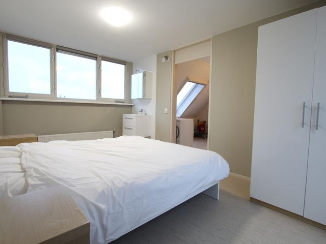 Rie Cramerplantsoen 35, Hoofddorp