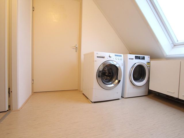 Rie Cramerplantsoen 35, Hoofddorp