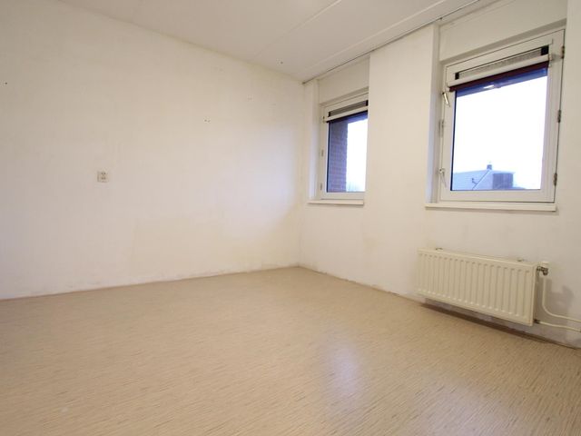 Rie Cramerplantsoen 35, Hoofddorp
