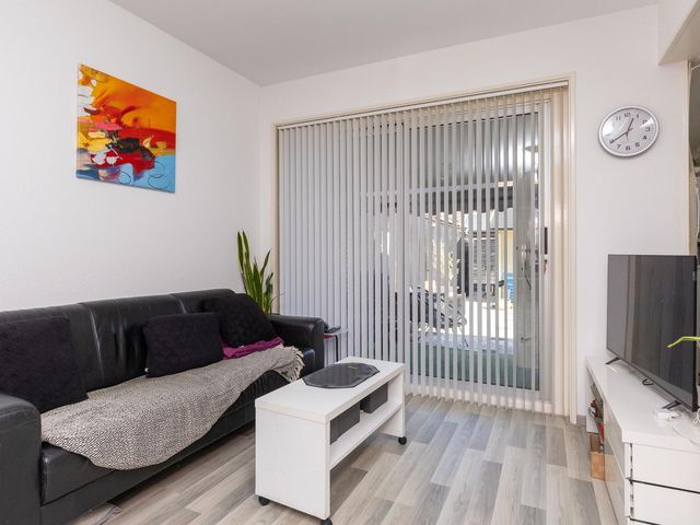 Ceder 72, Hoorn