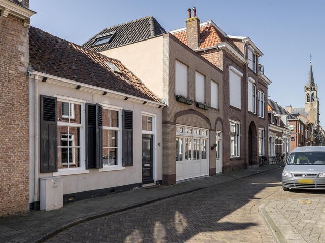 Hoogstraat 42, Tholen