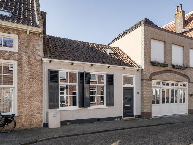 Hoogstraat 42, Tholen